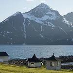 Lyngen North بيت خشبي *